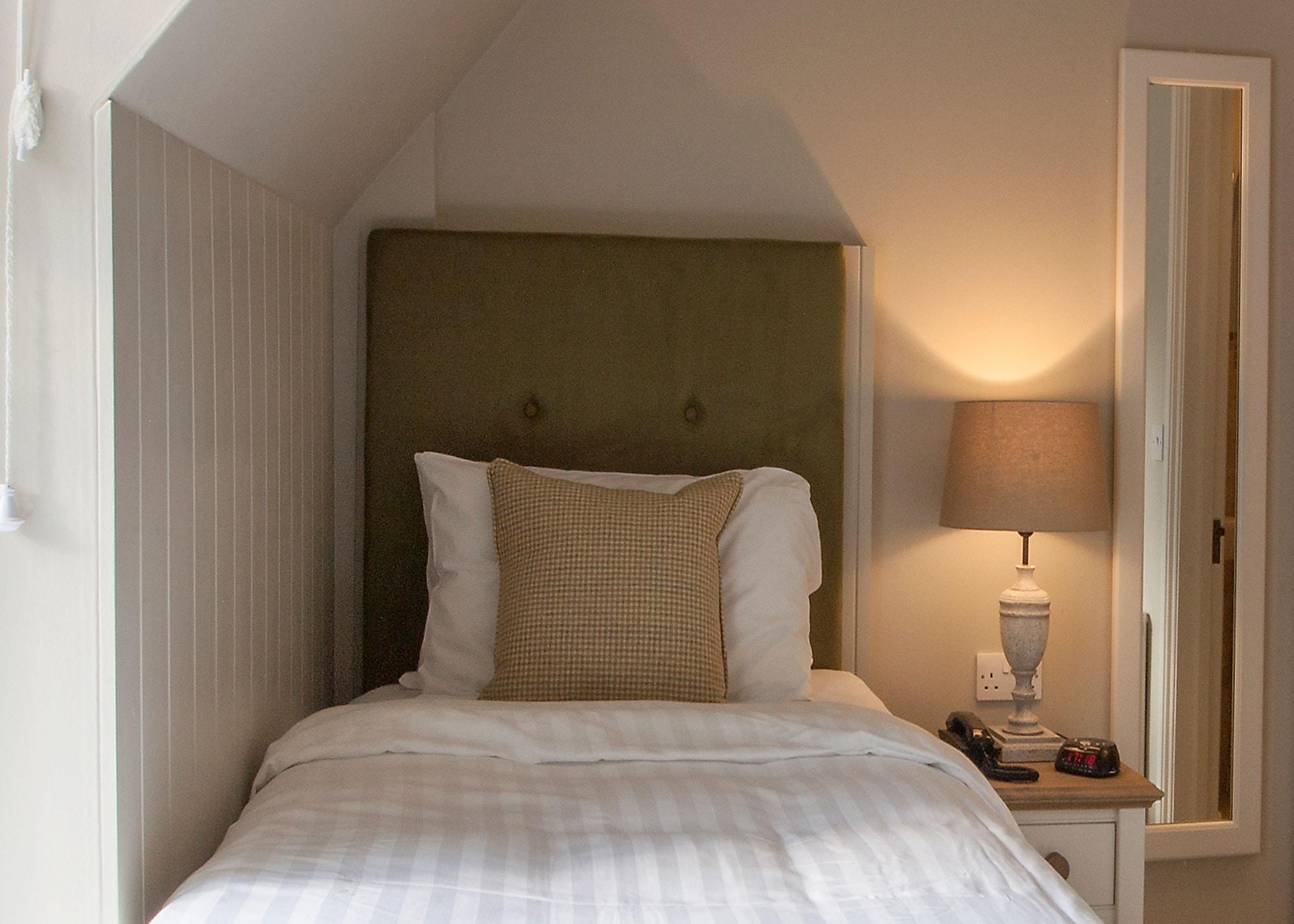 The Five Arrows Hotel Waddesdon Exteriör bild