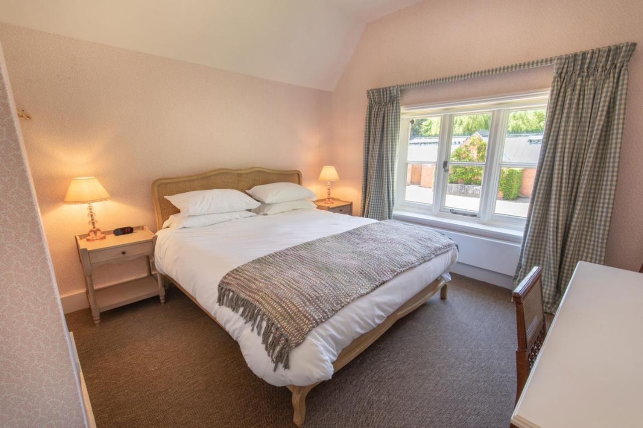 The Five Arrows Hotel Waddesdon Exteriör bild