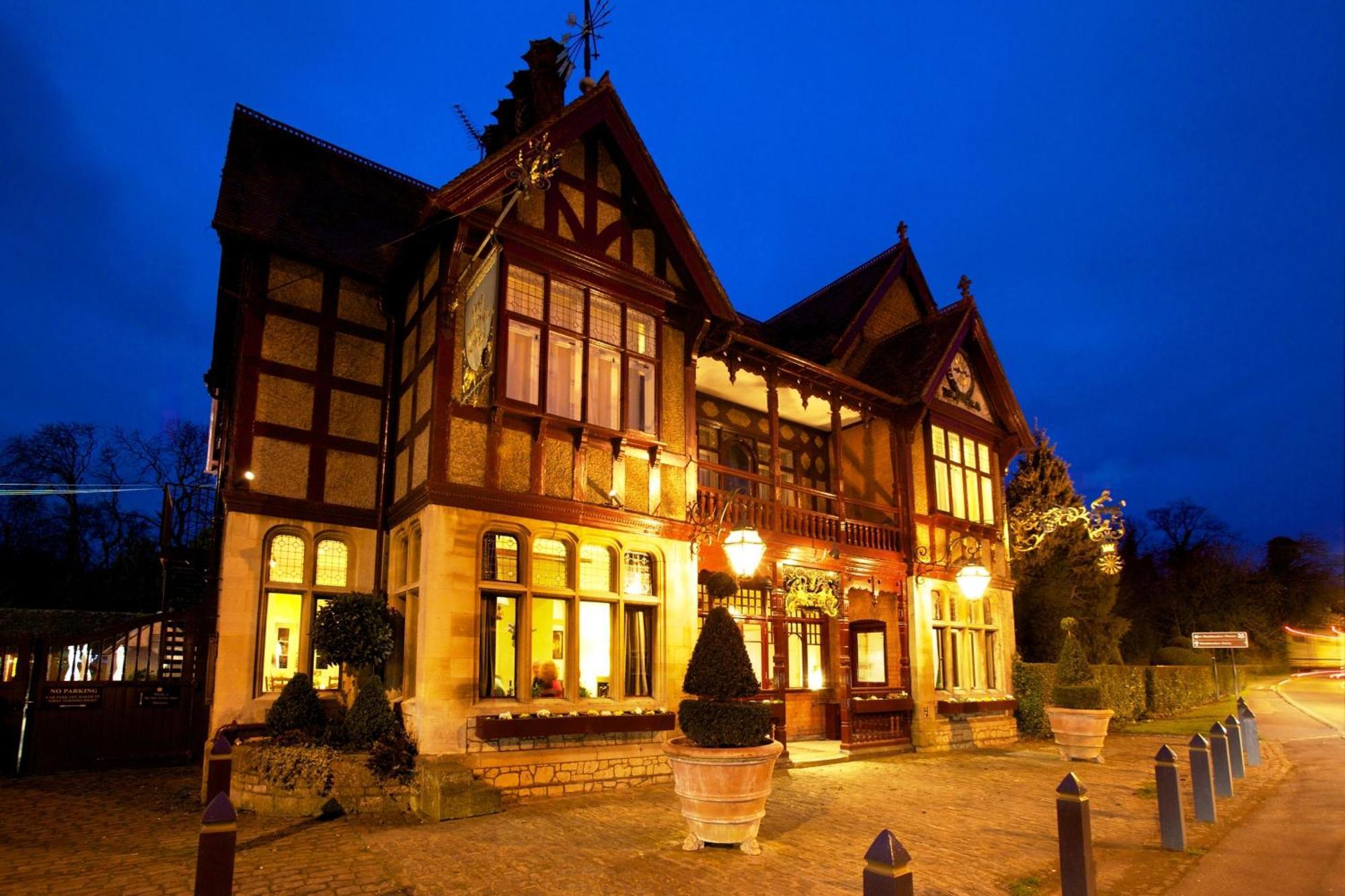 The Five Arrows Hotel Waddesdon Exteriör bild
