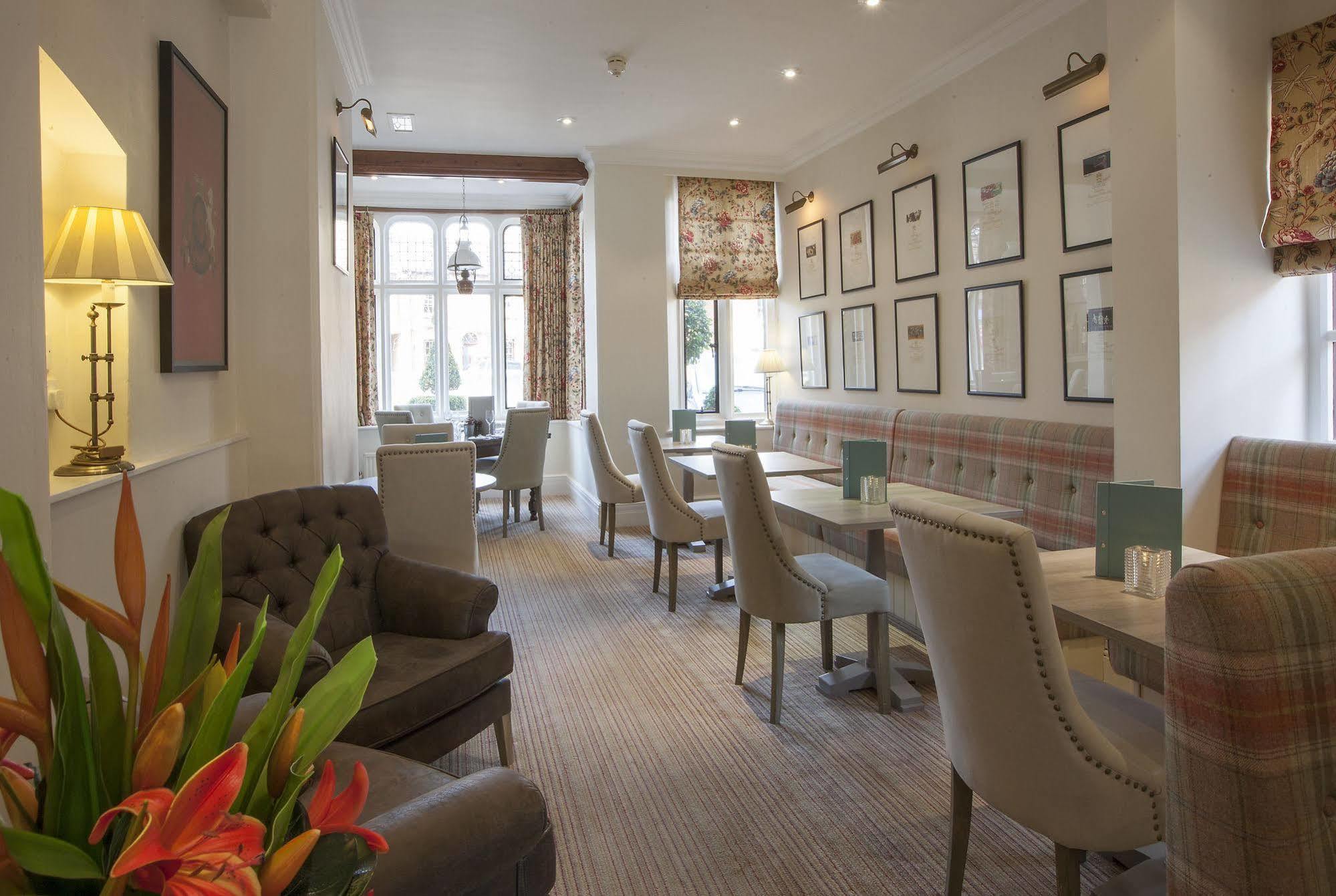 The Five Arrows Hotel Waddesdon Exteriör bild