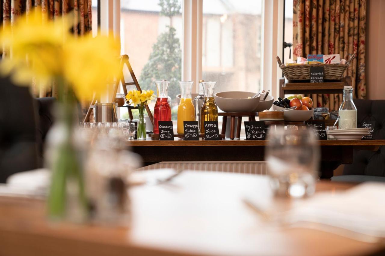The Five Arrows Hotel Waddesdon Exteriör bild